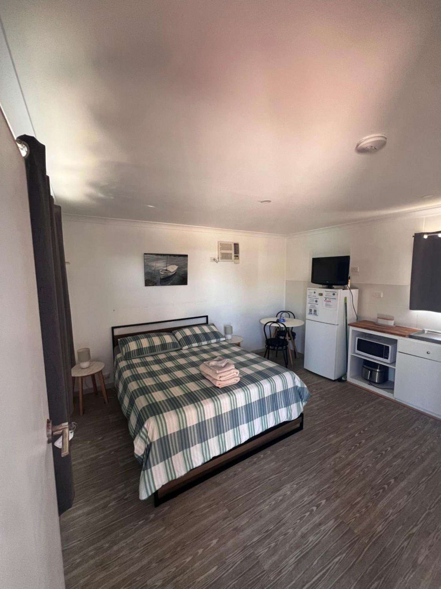 Shark Bay Cottages Denham Eksteriør bilde