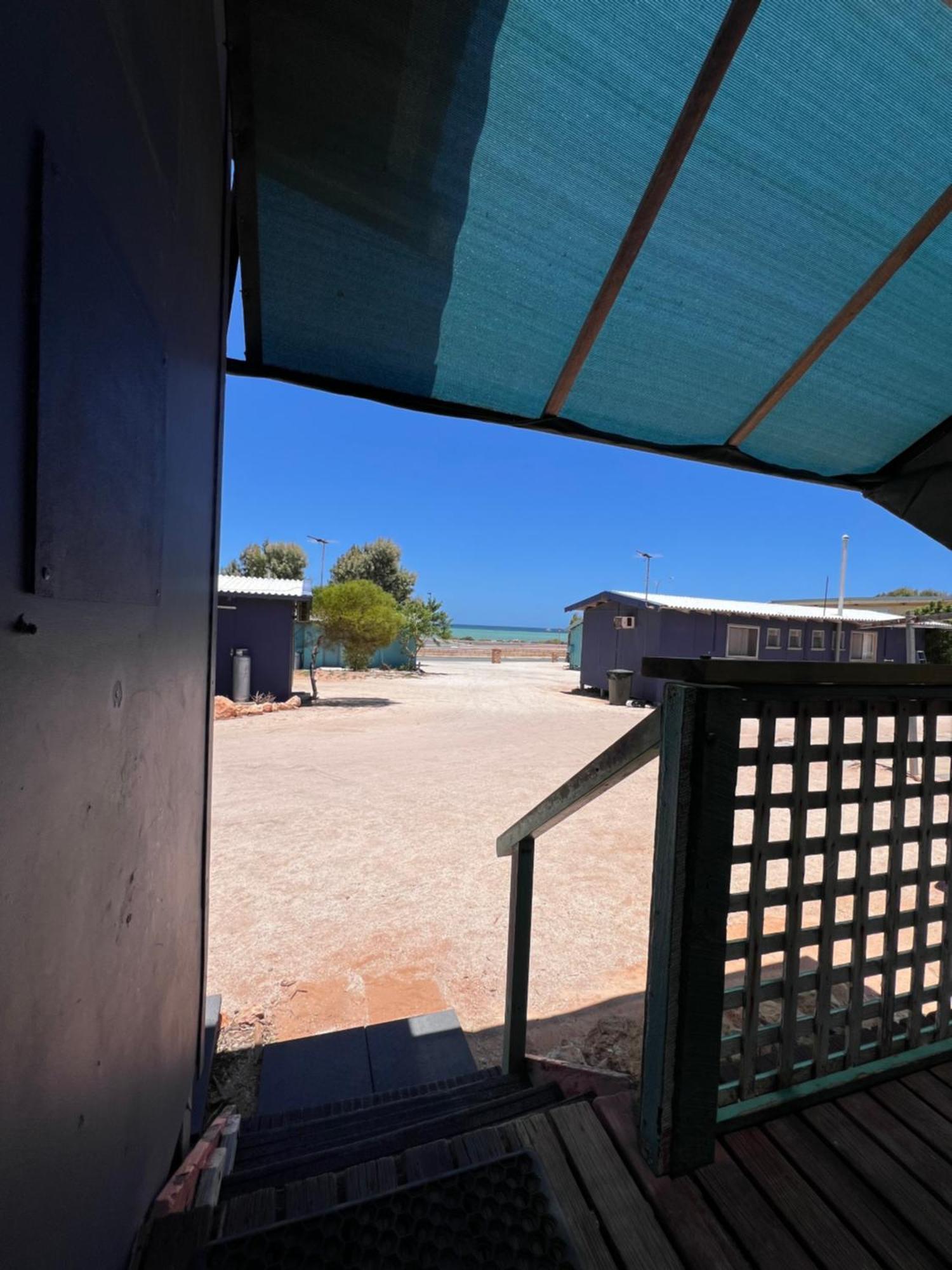 Shark Bay Cottages Denham Eksteriør bilde