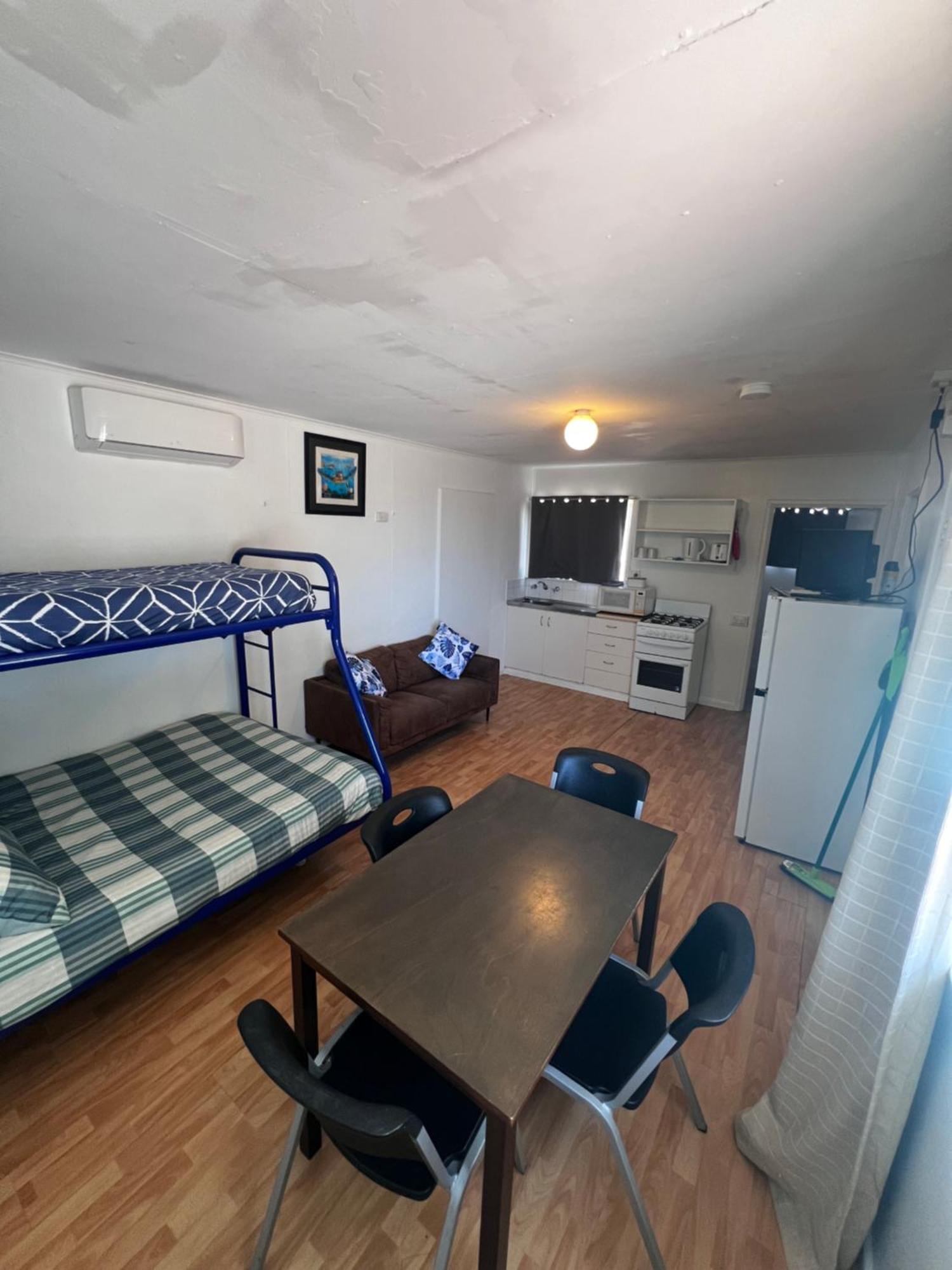 Shark Bay Cottages Denham Eksteriør bilde